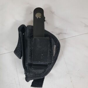 Bulldog Black Right Handed Gun Holster 5" Belt Clip